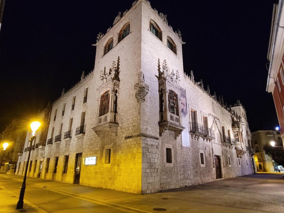 Mia Suites I Centro Historico - Parking & Wifi Free Burgo エクステリア 写真